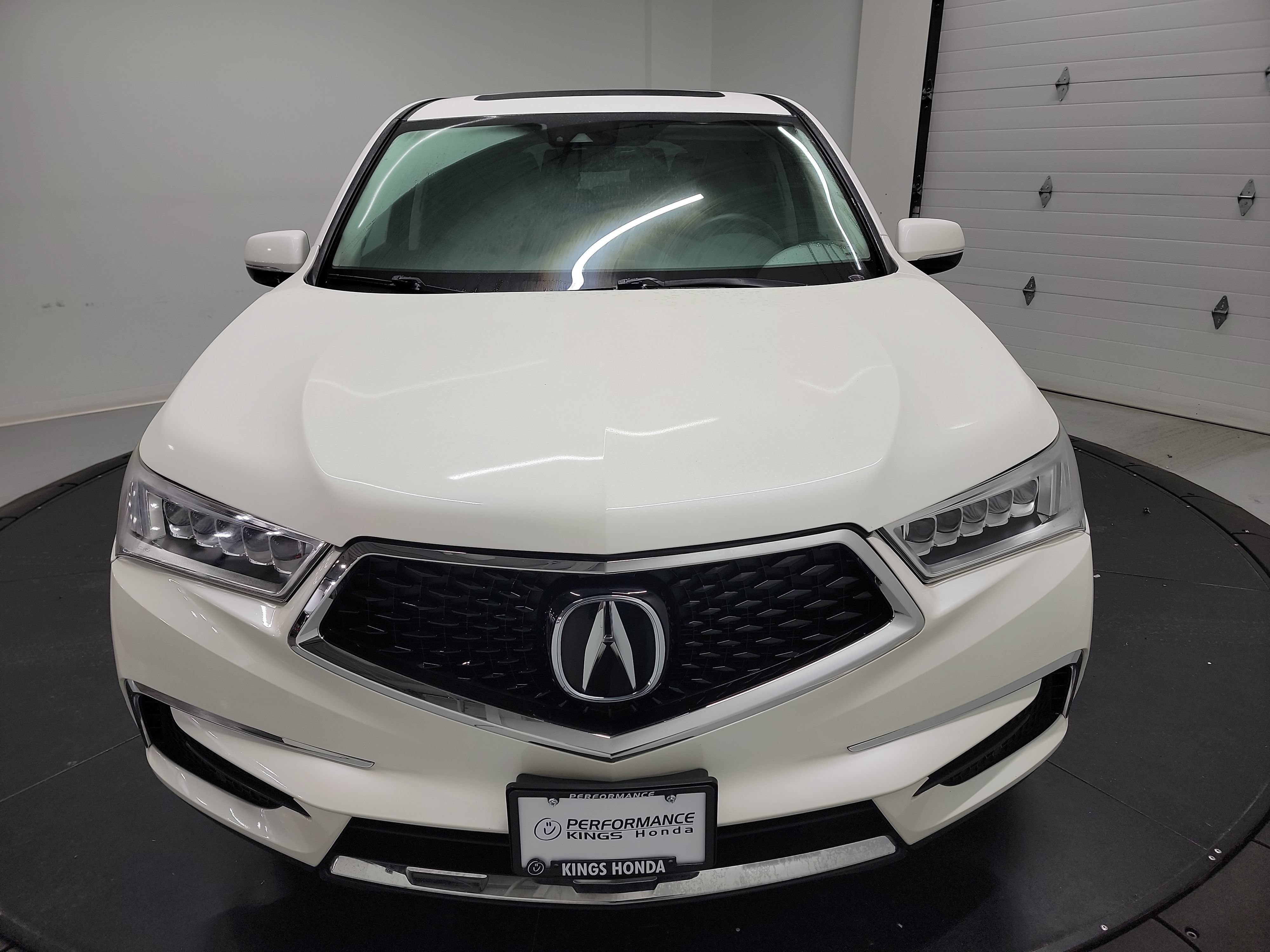 Used 2018 Acura MDX w/ Tech & Entertainment Pkg AWD/4WD image 2