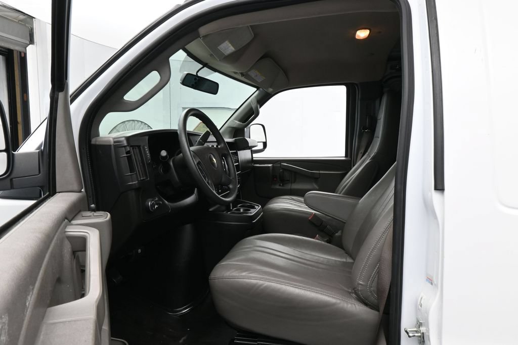 Used 2024 Chevrolet Express 2500 w/ Driver Convenience Package RWD image 10