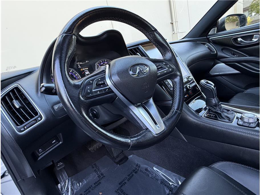 Used 2017 INFINITI Q60 3.0t w/ Premium Plus Package 3.0T RWD image 15