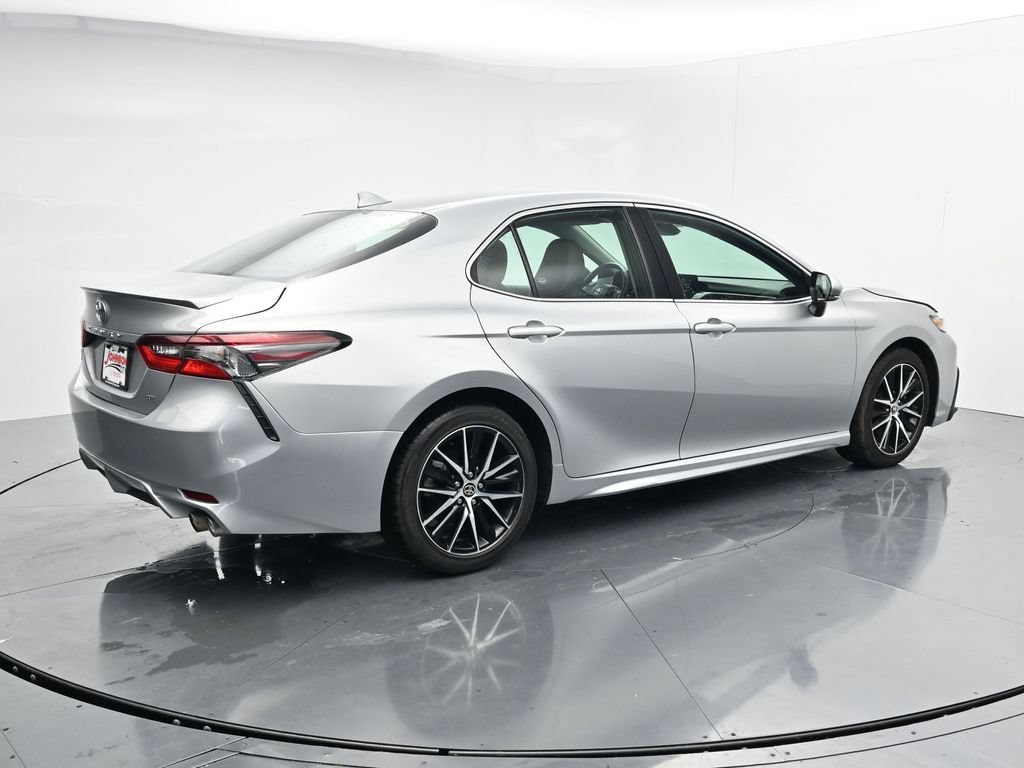 Used 2024 Toyota Camry SE FWD image 8
