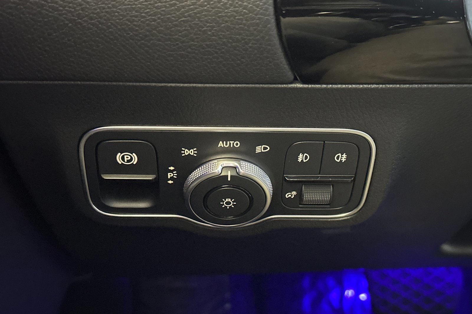 Certified 2023 Mercedes-Benz GLA 250 4MATIC image 37