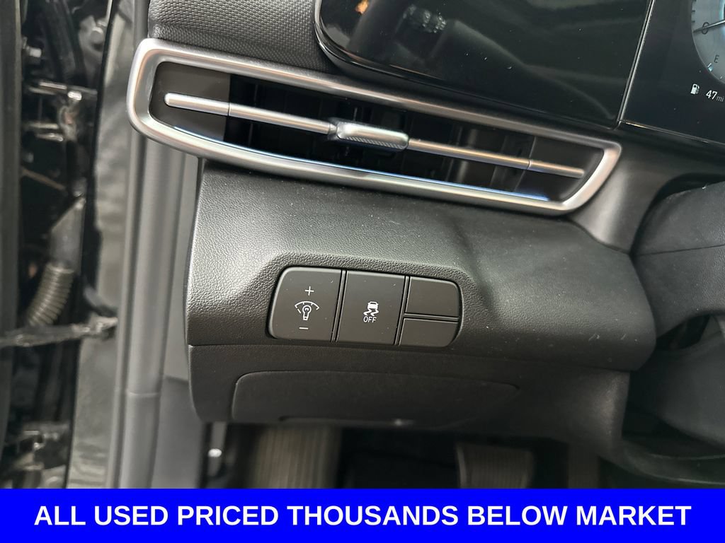 Used 2024 Hyundai Elantra SEL w/ Convenience Package FWD image 31