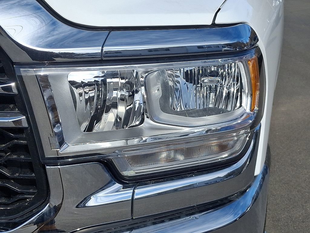 Used 2024 RAM 2500 Tradesman w/ Chrome Appearance Group image 9
