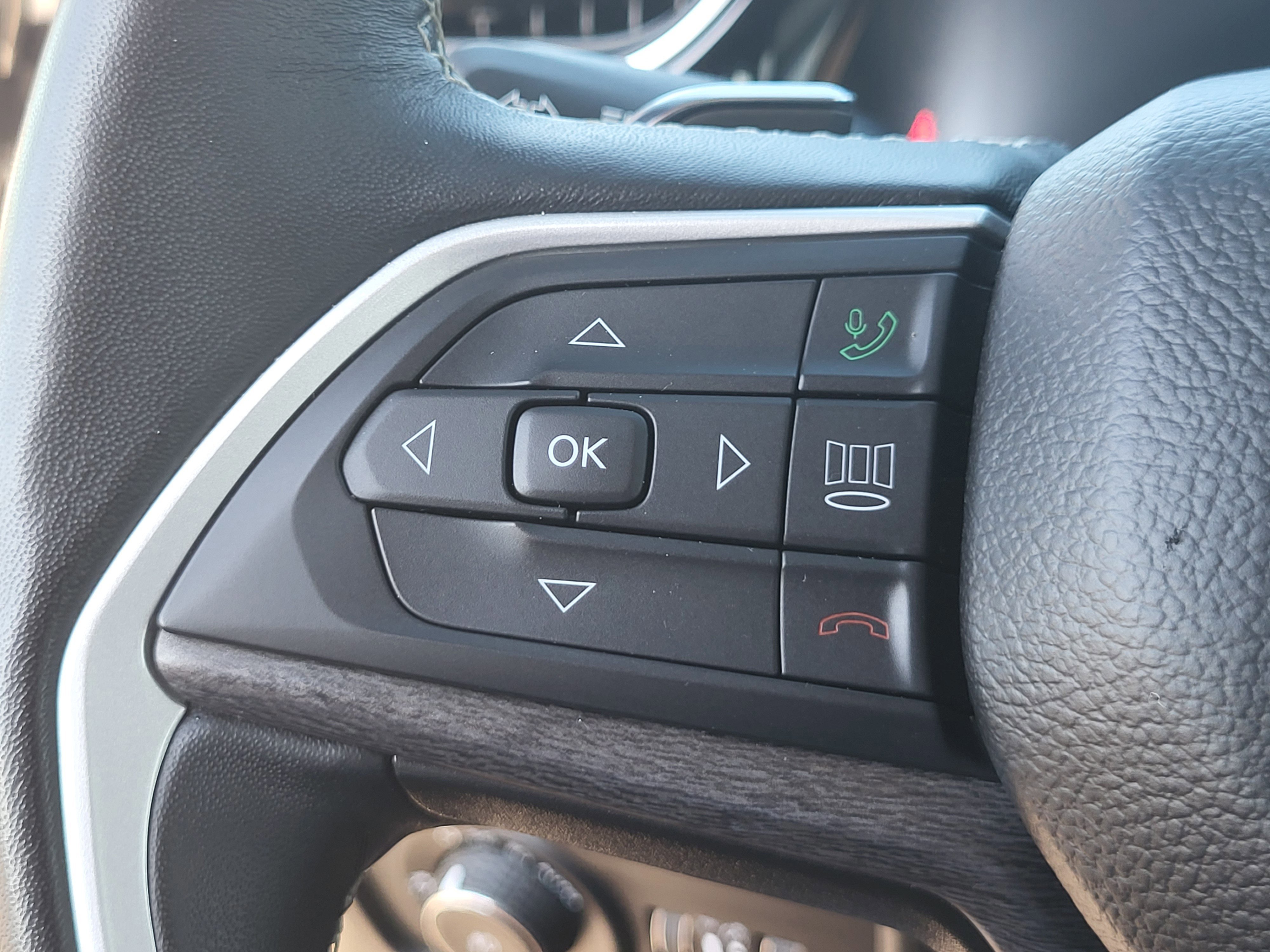 Used 2022 Jeep Grand Cherokee L Limited image 59