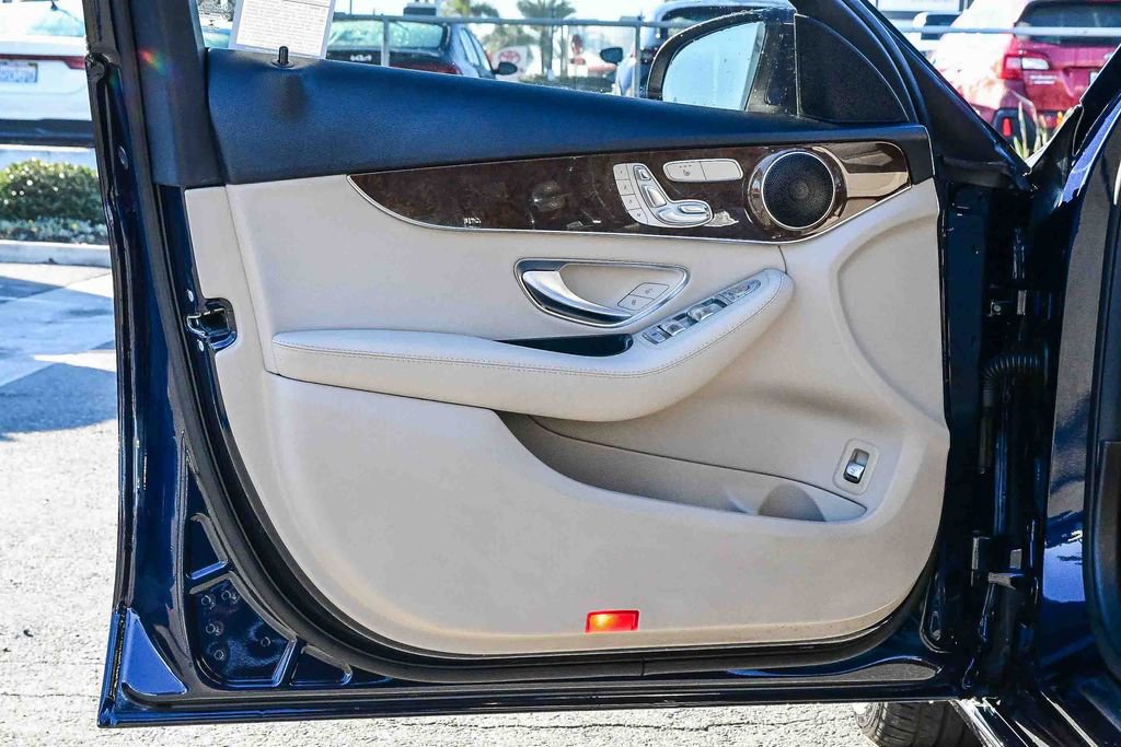 Used 2018 Mercedes-Benz C 300 Sedan image 22