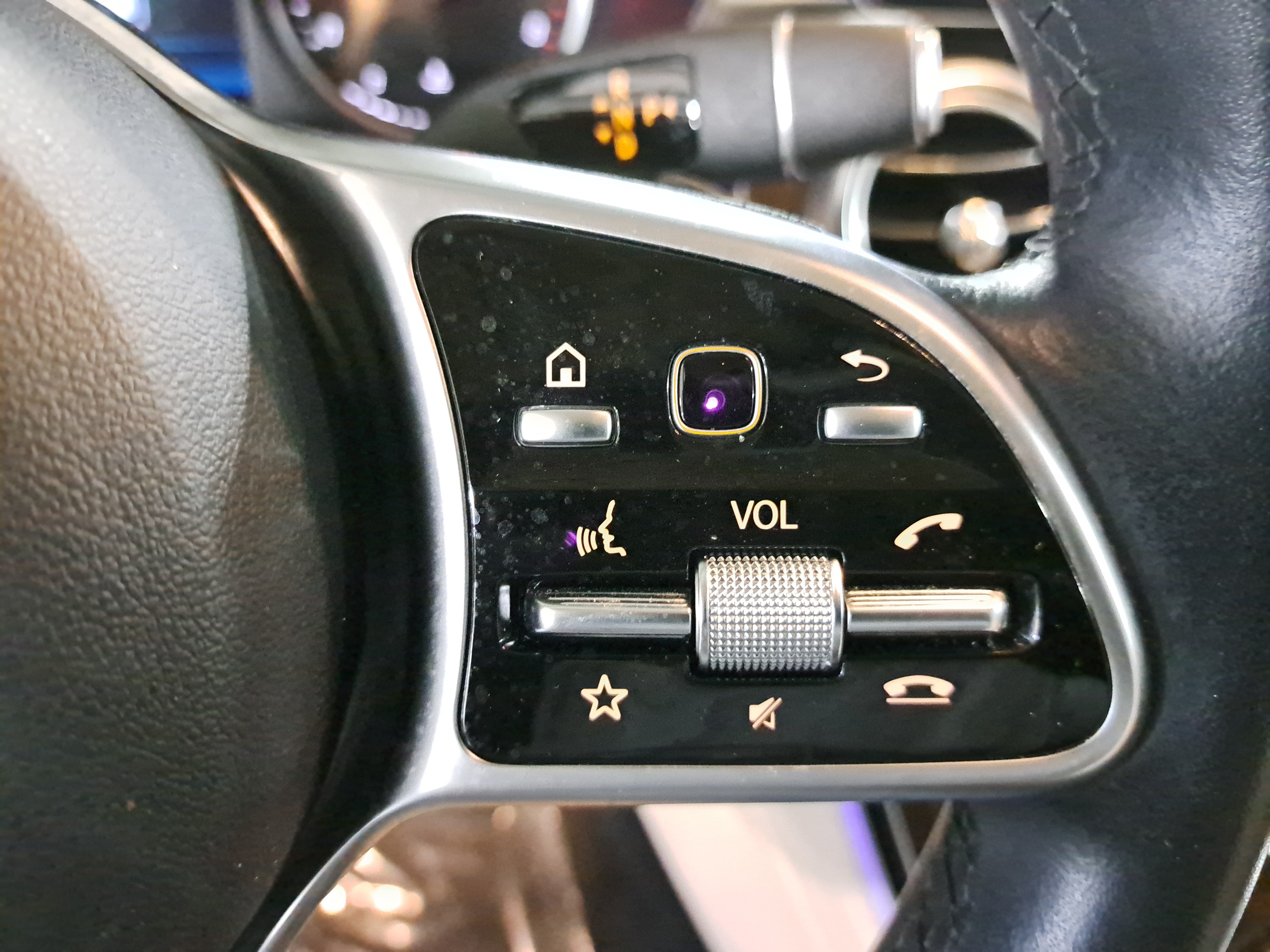 Certified 2022 Mercedes-Benz GLC 300 image 20