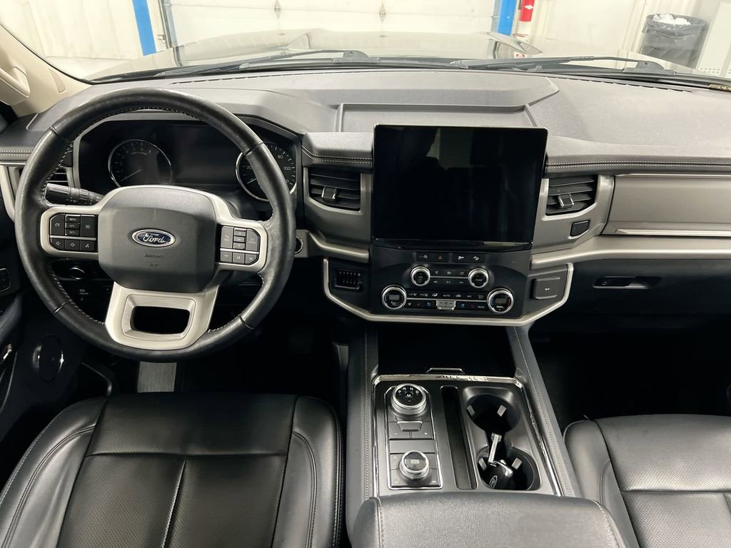 Used 2024 Ford Expedition XLT image 10