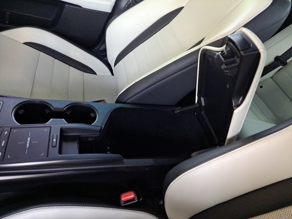 Used 2023 Lexus IS 350 F Sport w/ Navigation Package image 34