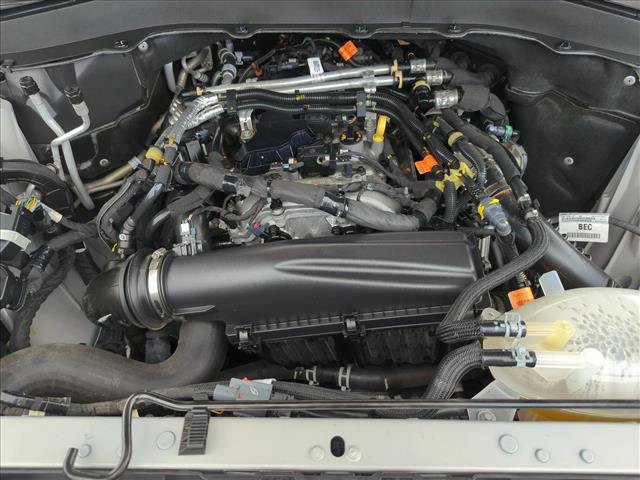 Used 2025 Ford Explorer Active RWD image 23