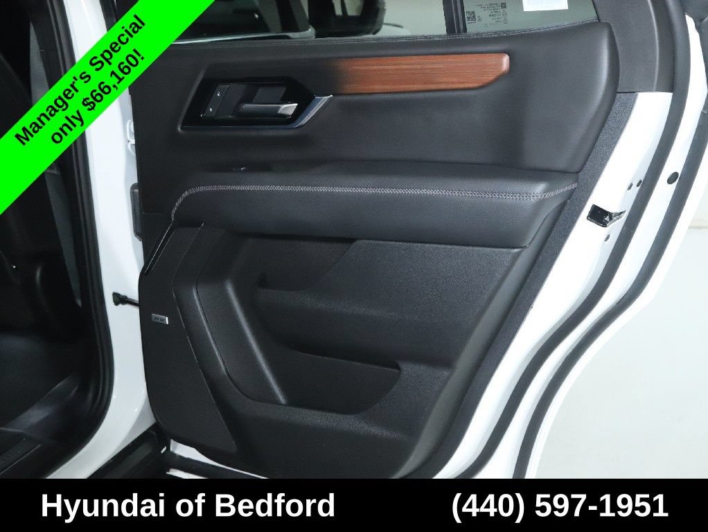 Used 2025 GMC Yukon Denali AWD/4WD image 36