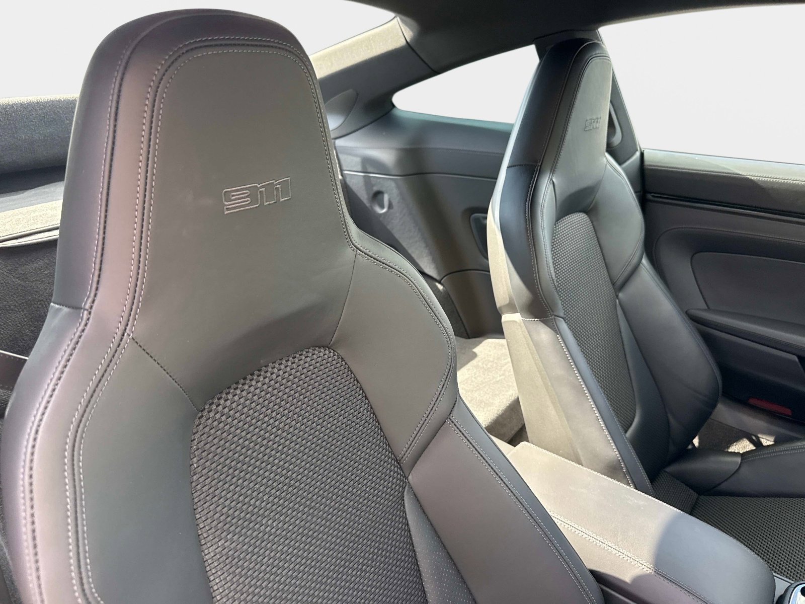 Used 2023 Porsche 911 Carrera T image 27