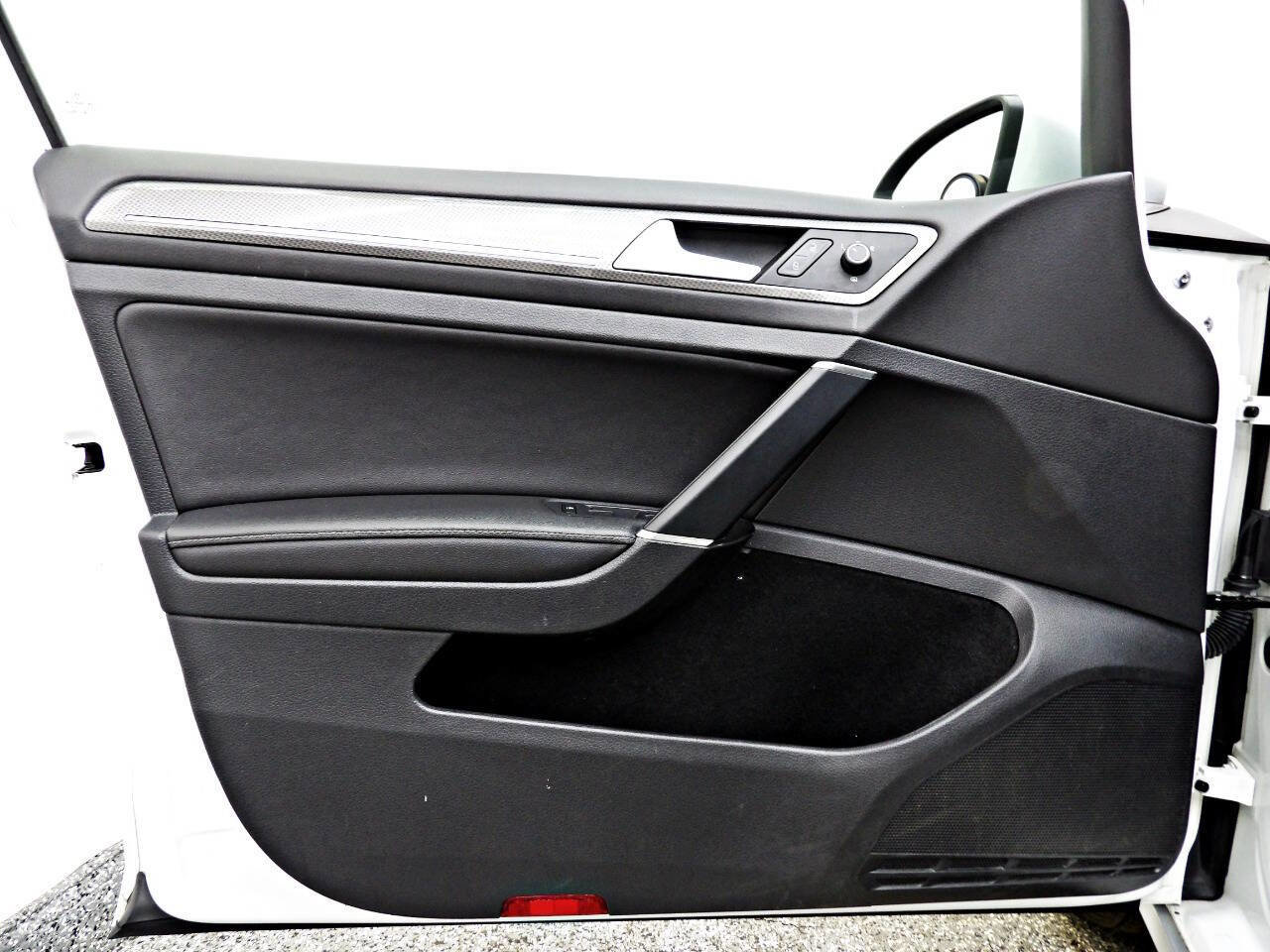 Used 2017 Volkswagen Golf Alltrack SE image 13