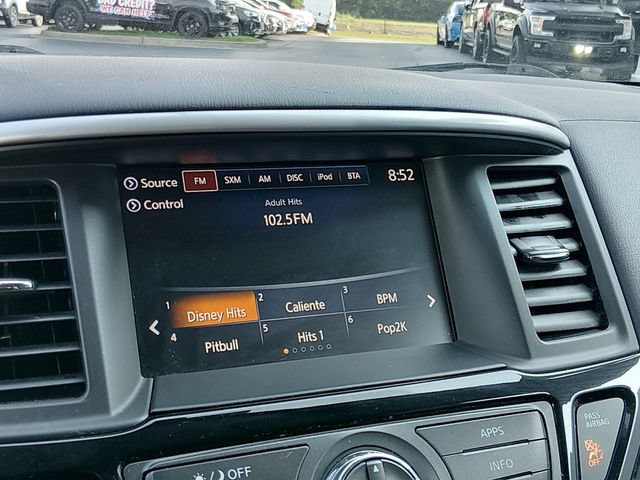Used 2019 Nissan Pathfinder SV AWD/4WD image 18