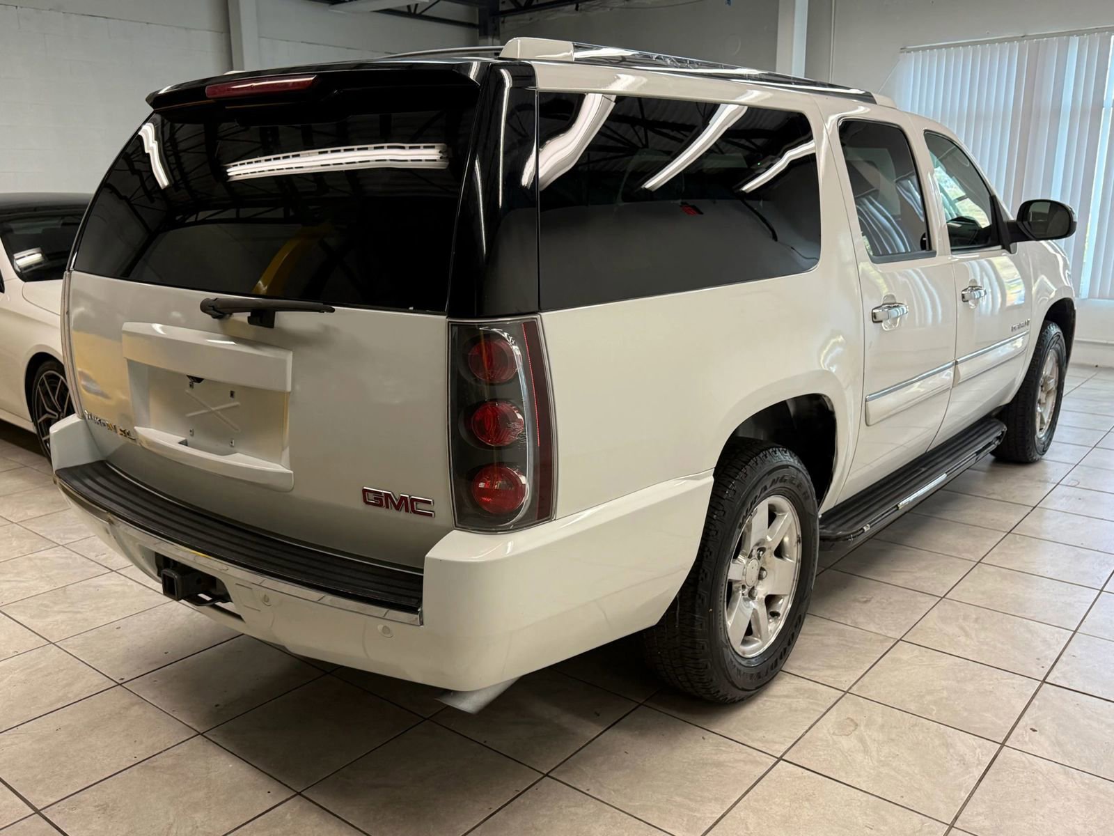 Used 2007 GMC Yukon XL Denali image 9