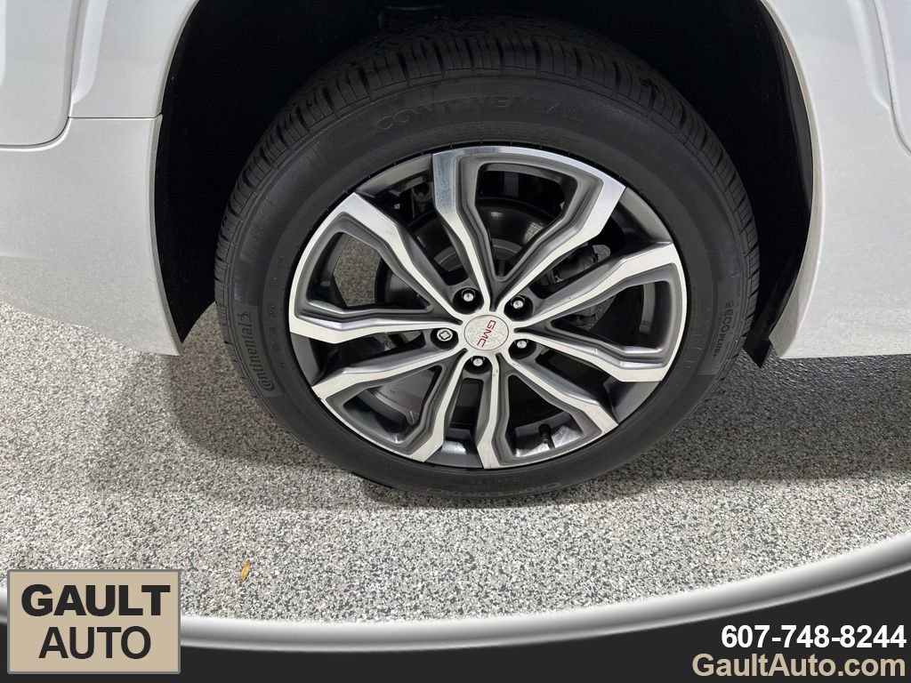 Used 2019 GMC Terrain Denali w/ Advanced Safety Package image 22