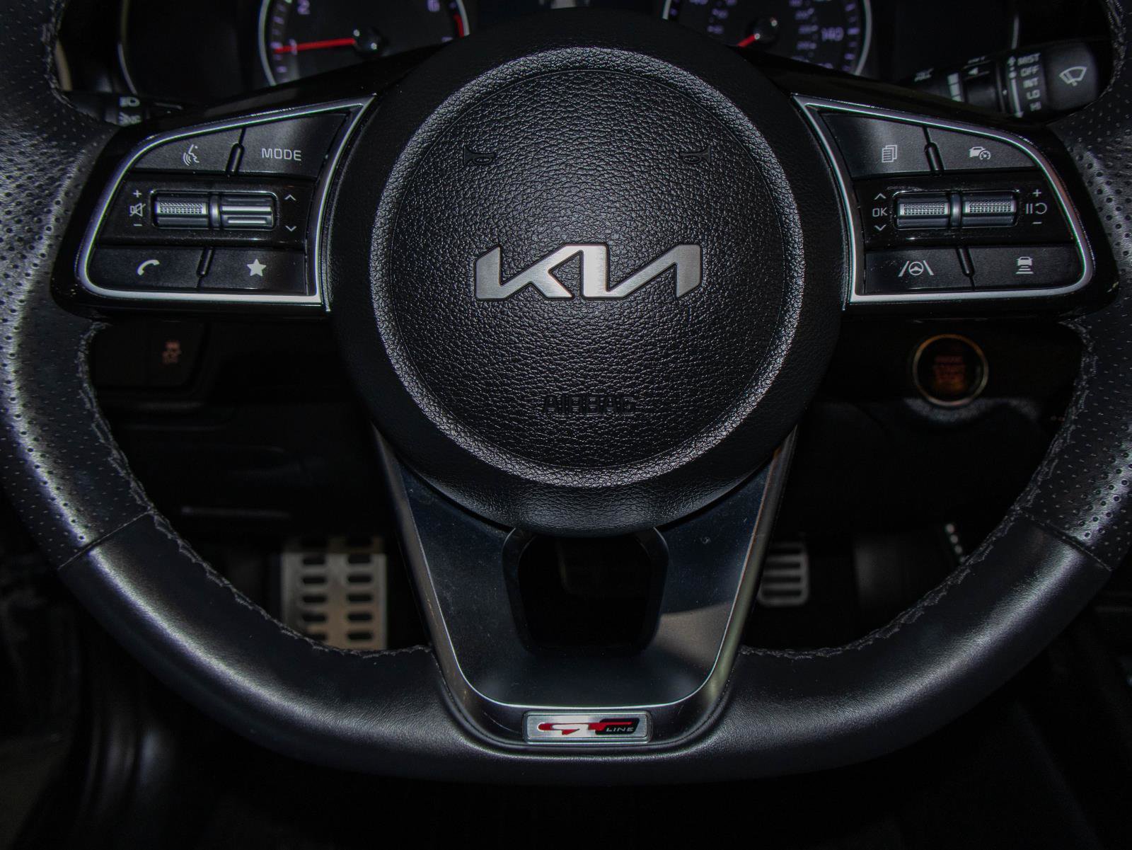 Used 2024 Kia Forte GT-Line image 12