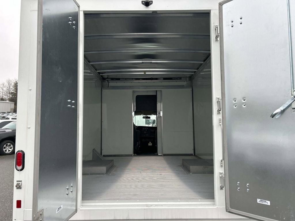 New 2024 GMC Savana 3500 w/ Power Convenience Package image 5