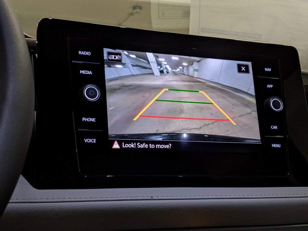 New 2026 Volkswagen Taos SEL AWD/4WD image 17
