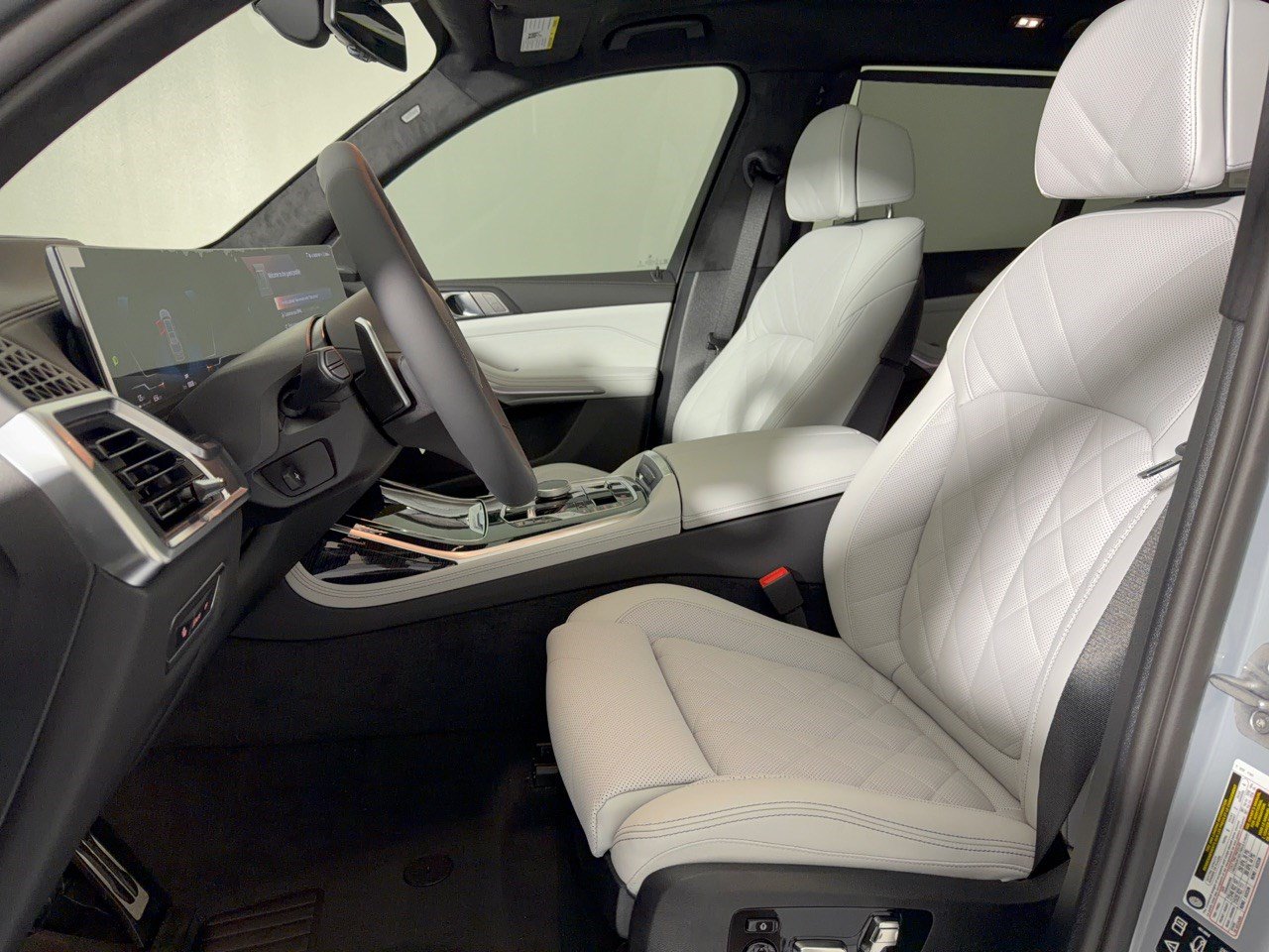 New 2027 BMW X7 xDrive40i w/ M Sport Package AWD/4WD image 5