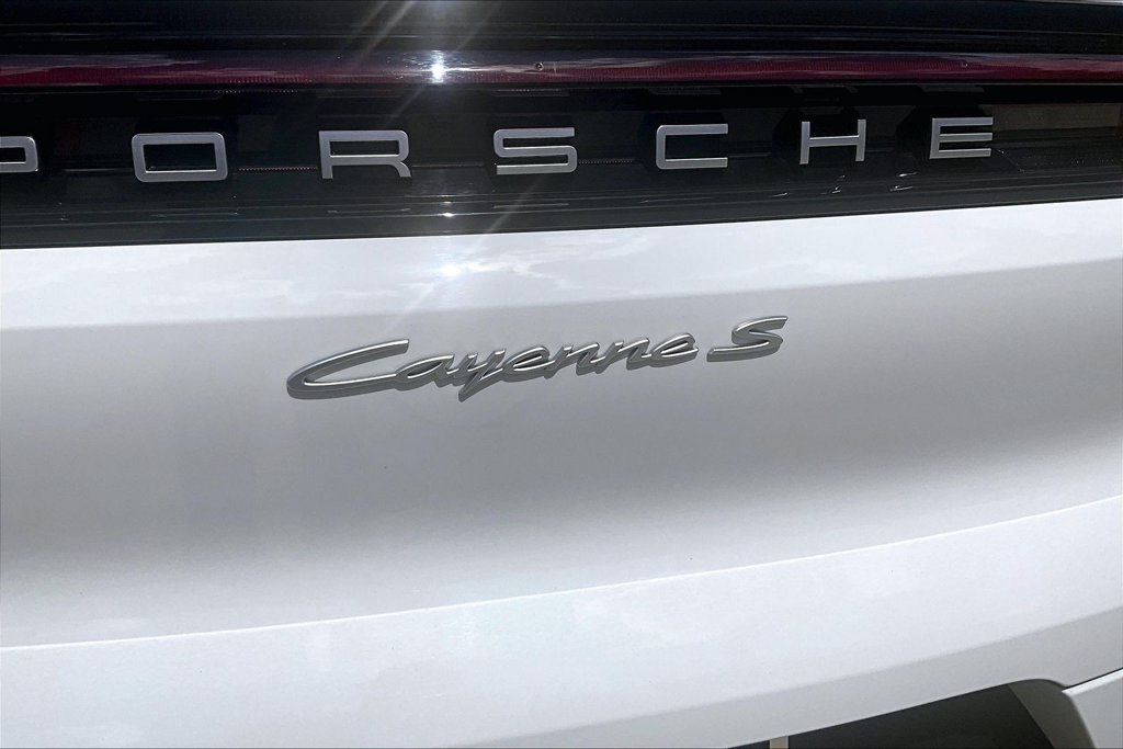 Used 2024 Porsche Cayenne S AWD/4WD image 43