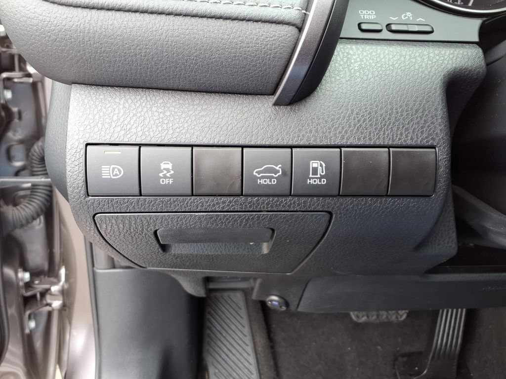Used 2023 Toyota Camry SE w/ Audio Upgrade Package FWD image 15