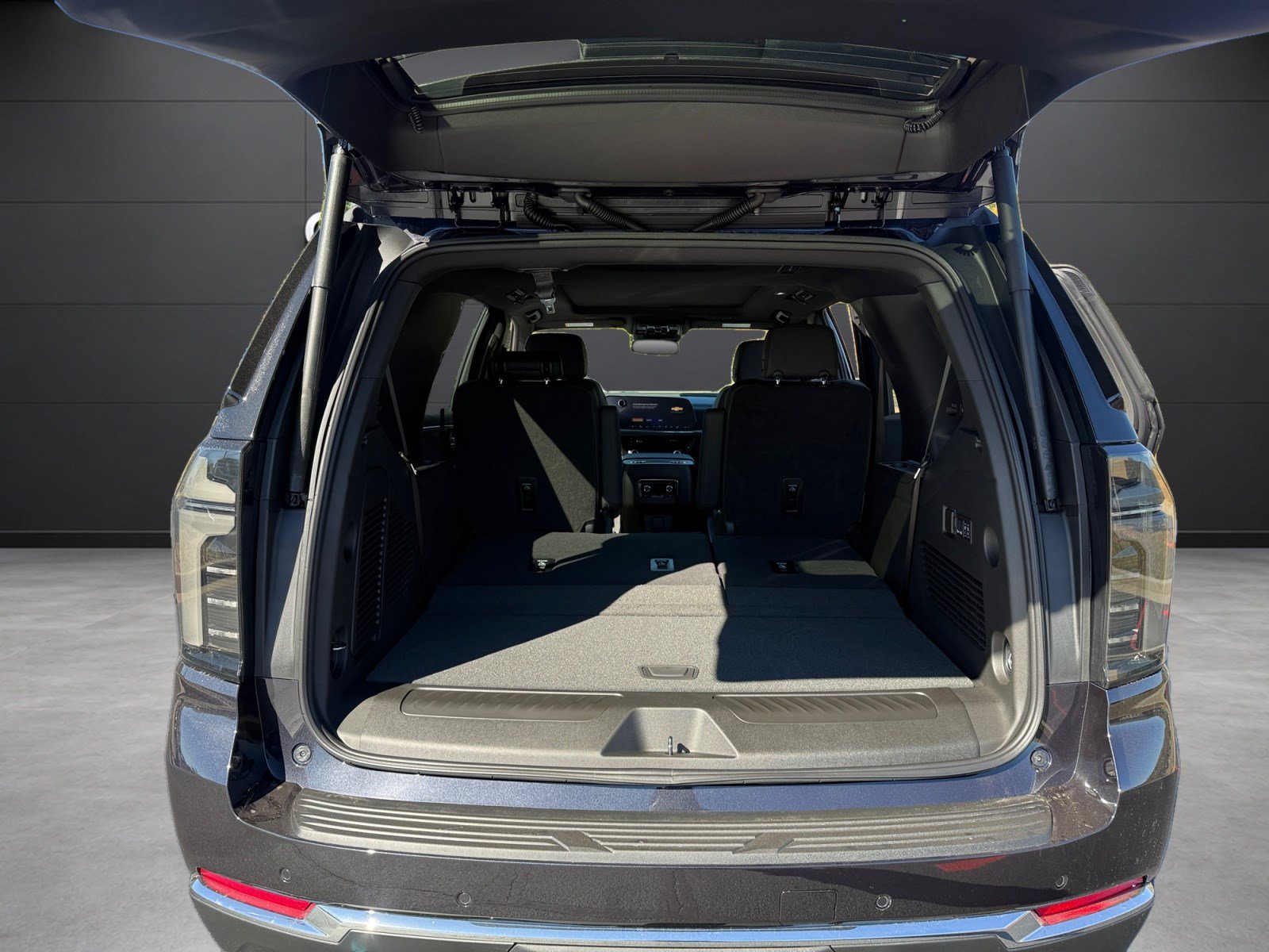 New 2027 Chevrolet Tahoe LT RWD image 11