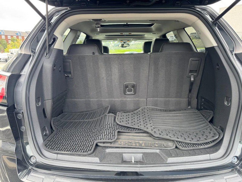 Used 2015 Chevrolet Traverse LT image 6