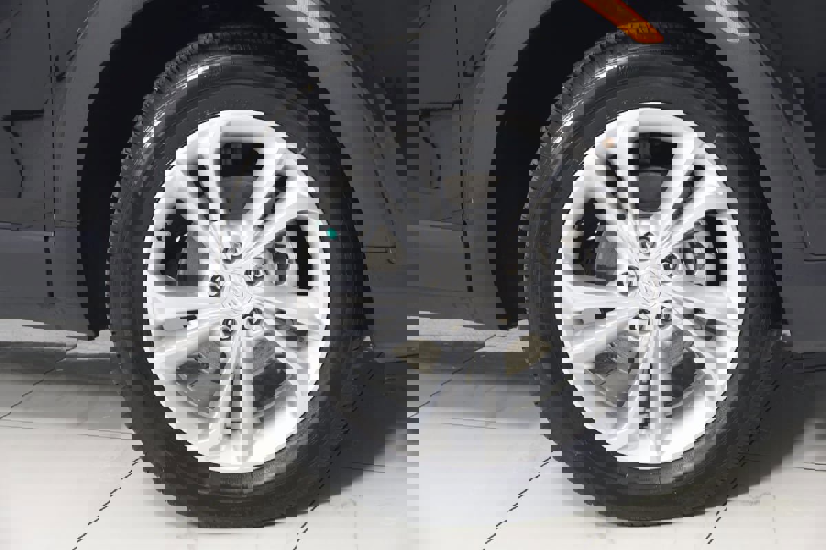 Used 2023 Buick Encore GX Preferred w/ Cold Weather Comfort Package image 13