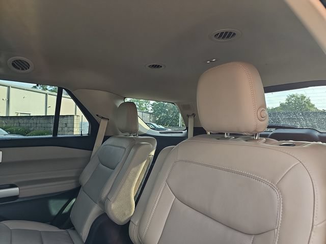Certified 2020 Ford Explorer Limited RWD image 15