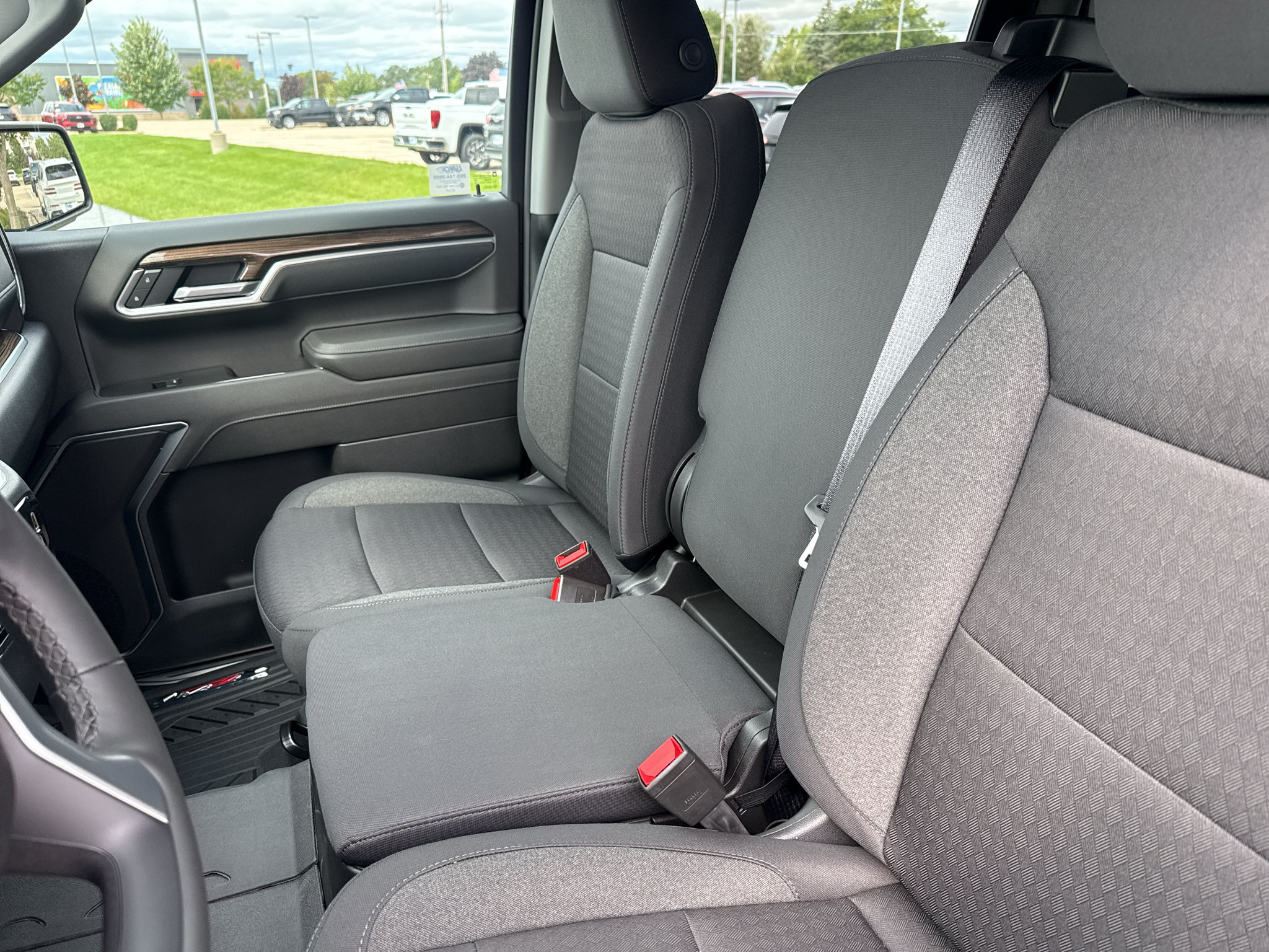 New 2026 Chevrolet Silverado 1500 LT w/ Z71 Off-Road Package AWD/4WD image 13