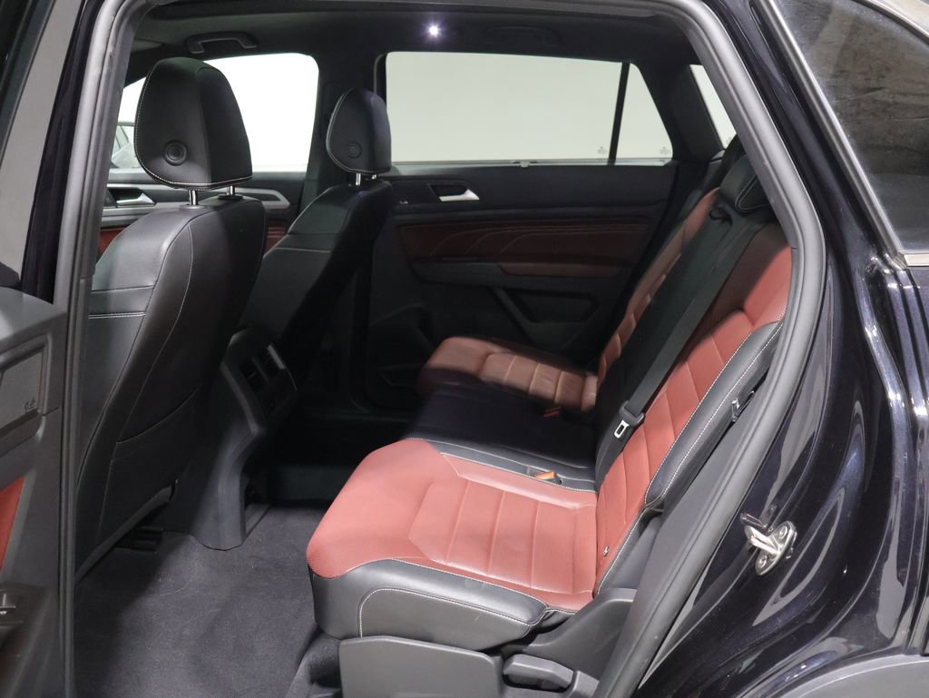 Used 2023 Volkswagen Atlas Cross Sport SEL Premium R-Line AWD/4WD image 19