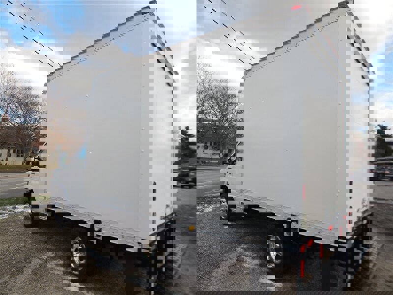 Used 2014 Ford E-350 and Econoline 350 Super Duty image 2