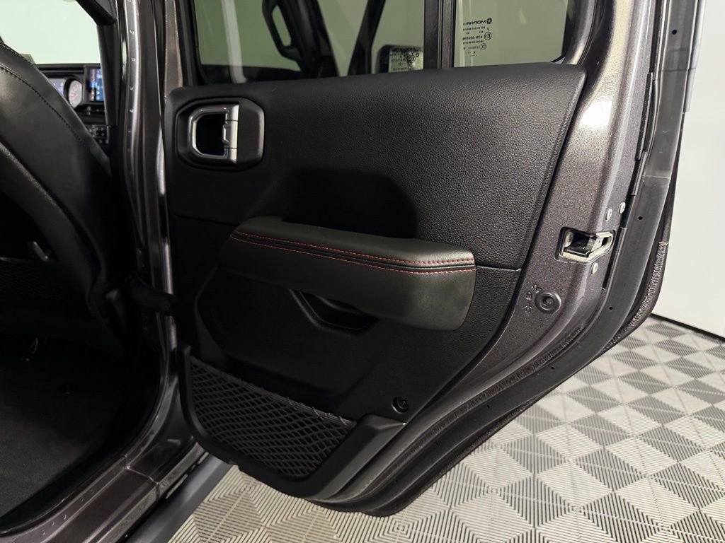 Certified 2025 Jeep Wrangler Unlimited Rubicon image 30