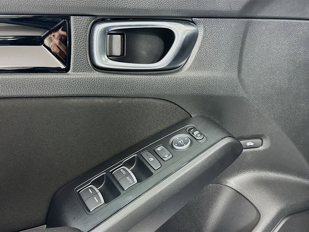 Used 2025 Honda Civic Sport image 17