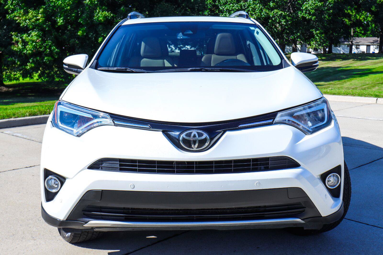 Used 2016 Toyota RAV4 Limited FWD image 16