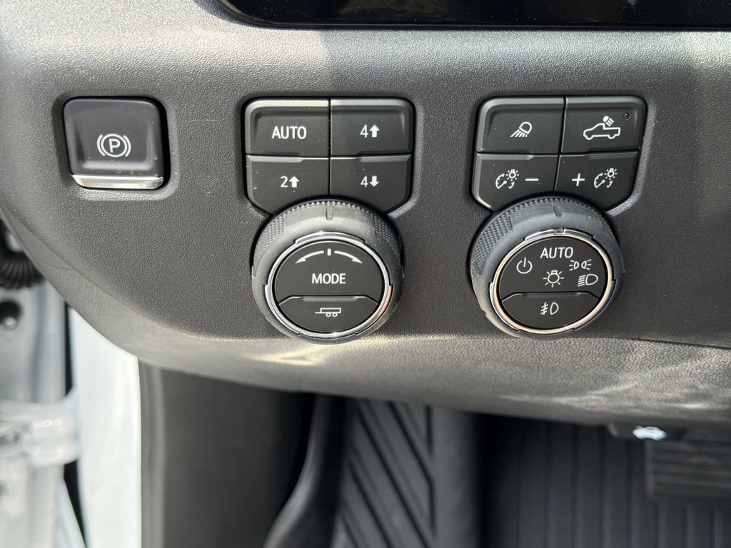 New 2026 Chevrolet Silverado 1500 LT Trail Boss w/ LT Trail Boss Premium Package AWD/4WD image 14