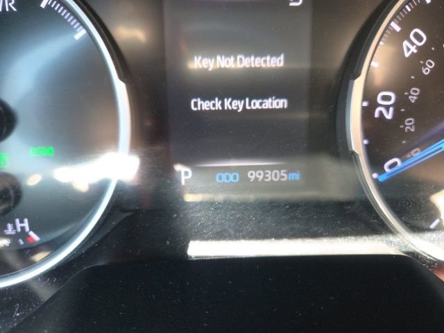 Used 2021 Toyota RAV4 XLE w/ XLE Grade Weather Package AWD/4WD image 21