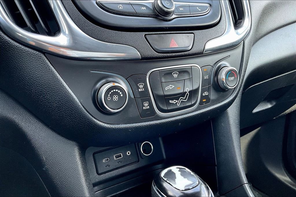 Used 2020 Chevrolet Equinox LT FWD image 14