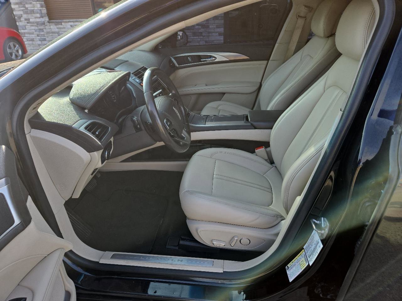 Used 2019 Lincoln MKZ Premiere AWD/4WD image 7