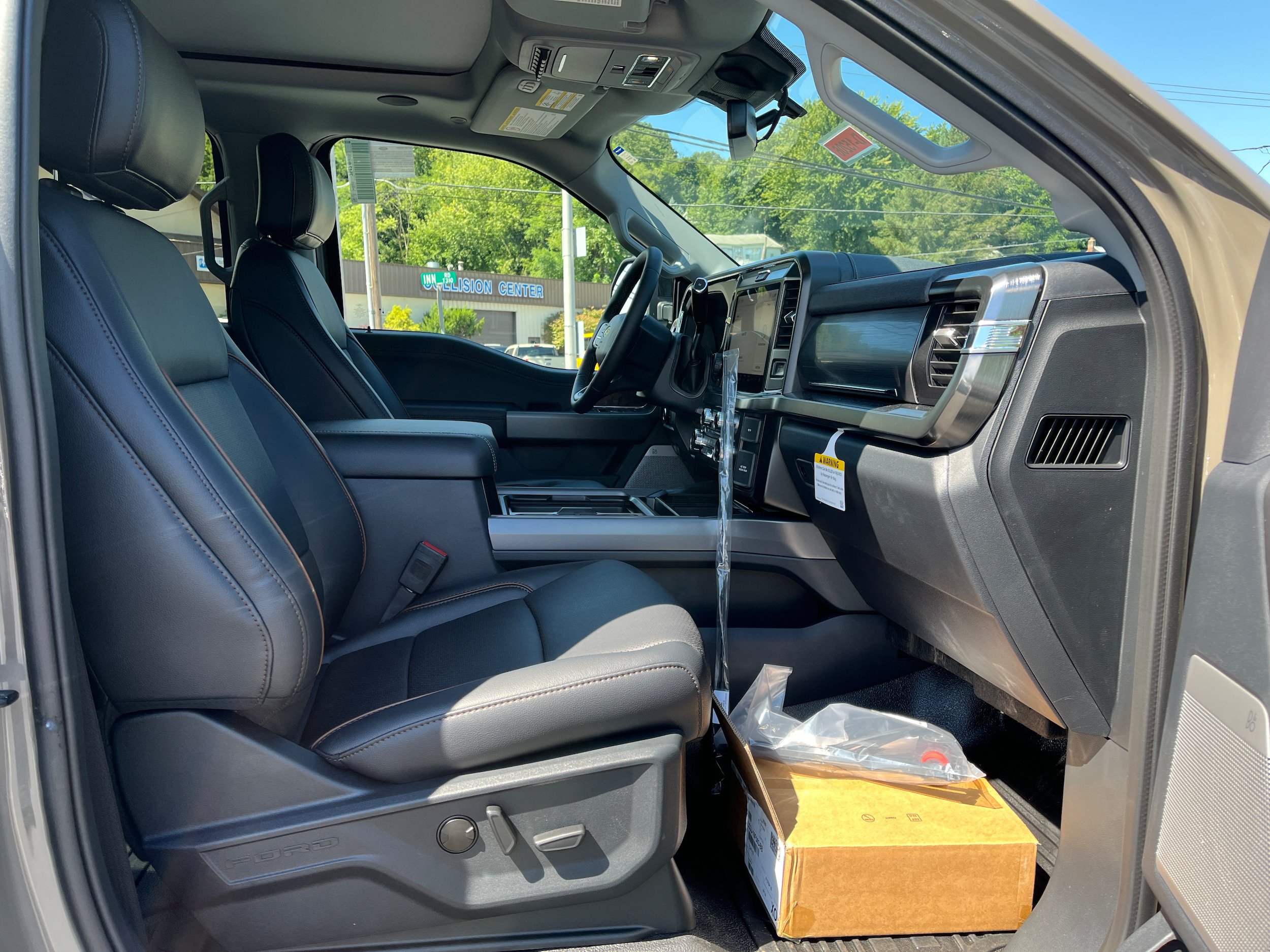 New 2026 Ford F350 Lariat w/ Tremor Off-Road Package AWD/4WD image 5