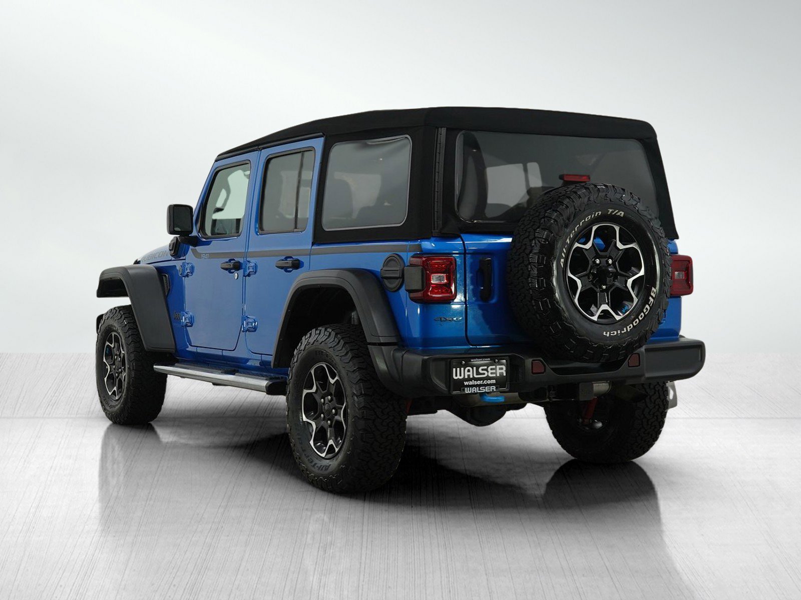 Used 2022 Jeep Wrangler Unlimited Rubicon 4xe w/ Cold Weather Group image 5