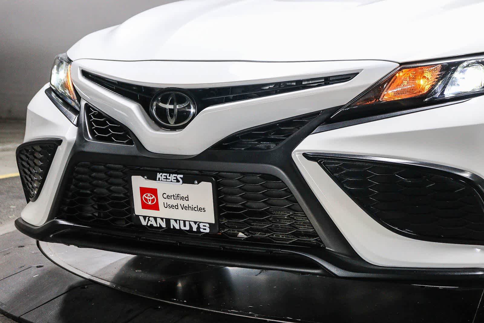 Certified 2023 Toyota Camry SE FWD image 9