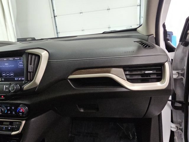 Used 2022 GMC Terrain Denali w/ Denali Premium Package AWD/4WD image 40