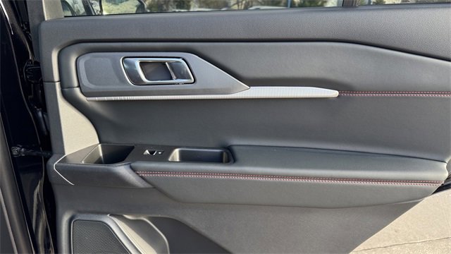 New 2026 Ford Explorer ST-Line w/ ST-Line Street Pack image 13