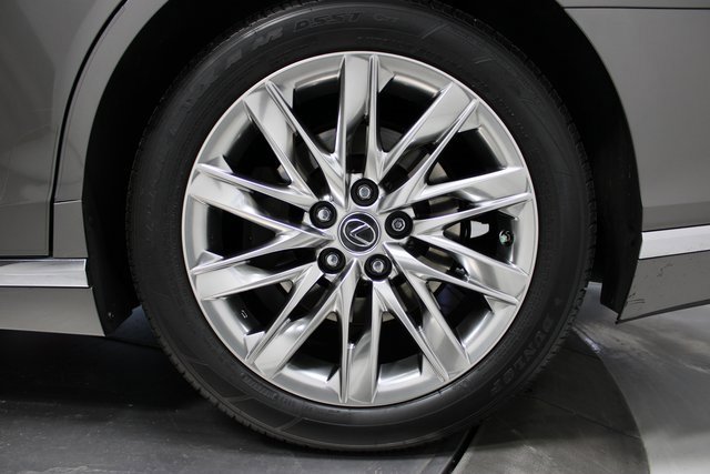 Used 2018 Lexus LS 500 image 31