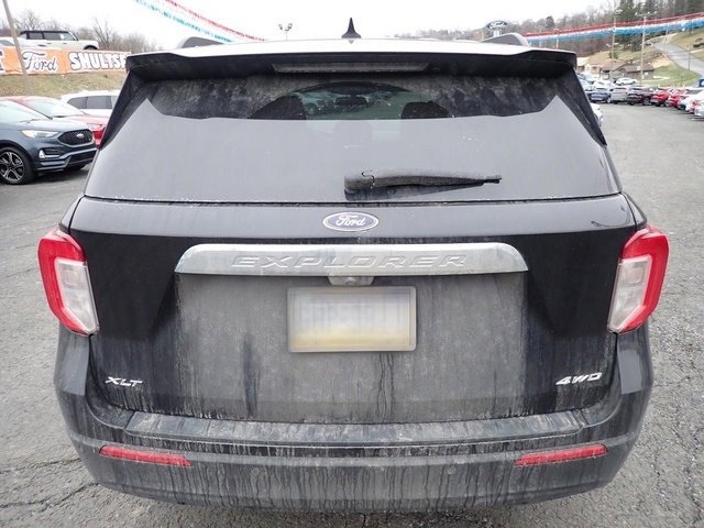 Used 2023 Ford Explorer XLT image 4