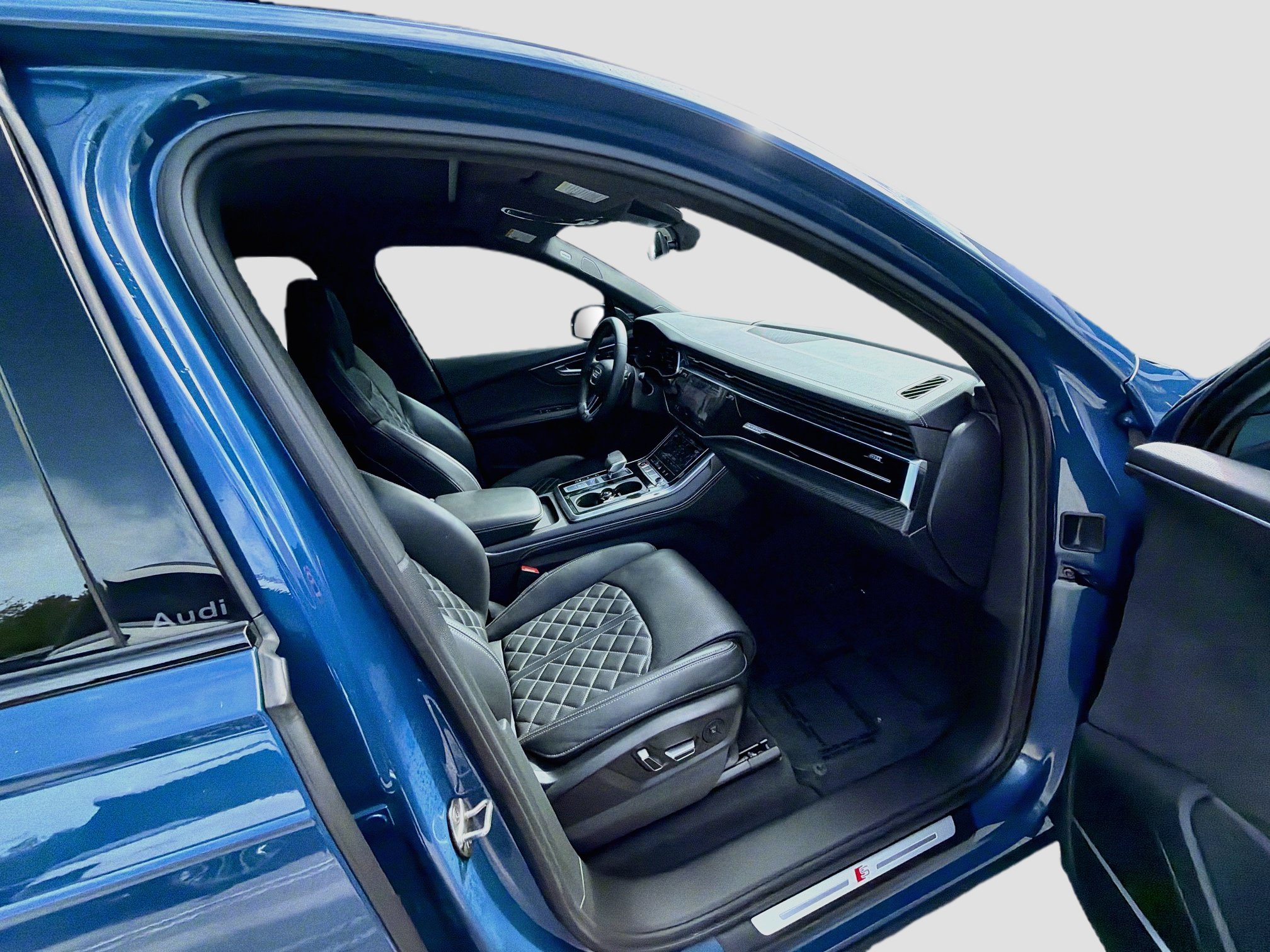 Used 2025 Audi SQ7 Prestige w/ Prestige Package AWD/4WD image 32