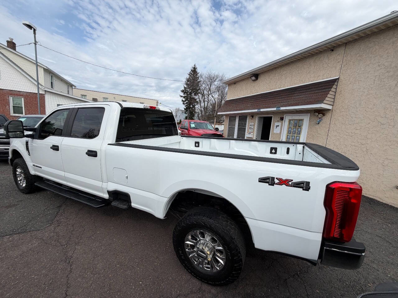 Used 2019 Ford F350 XL w/ Power Equipment Group AWD/4WD image 4