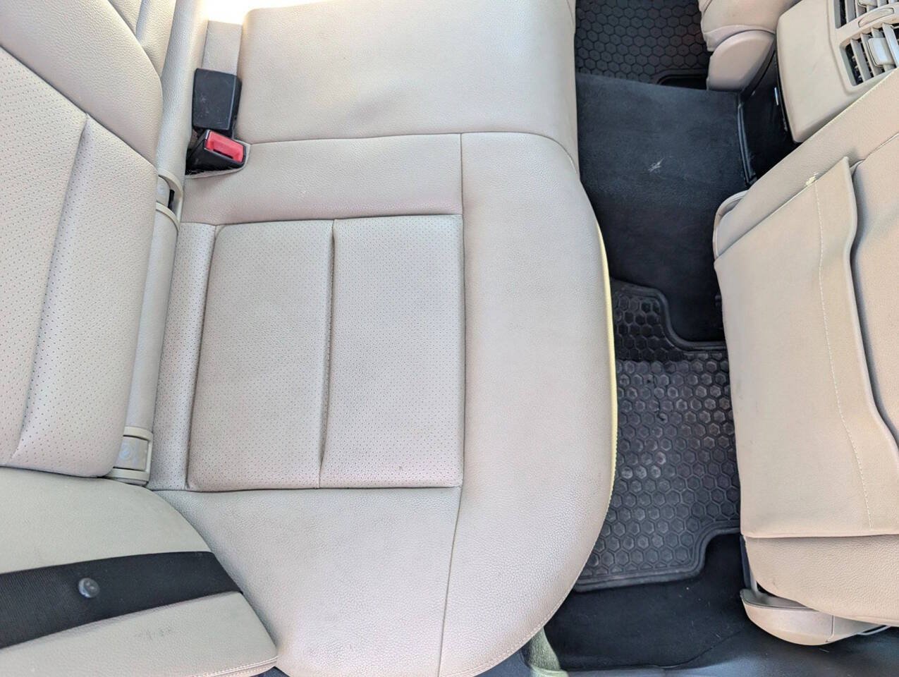 Used 2012 Mercedes-Benz E 350 Sedan image 39