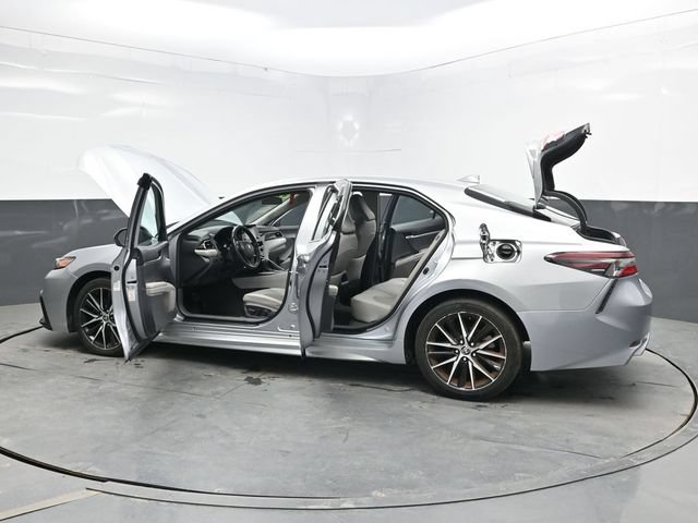 Used 2022 Toyota Camry SE FWD image 36